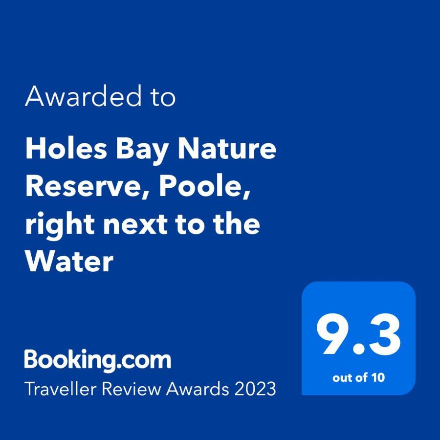 Holes Bay Nature Reserve, Poole, Right Next To The Water Zewnętrze zdjęcie